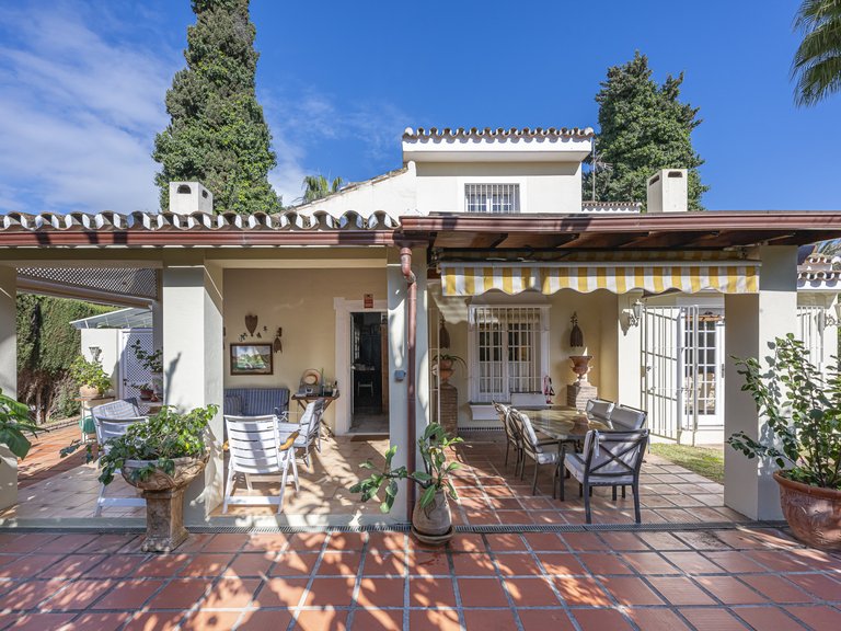 Villa for Sale in Marbella Golden Mile, Marbella, Malaga 7