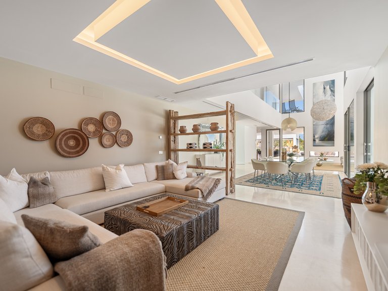 Villa for Sale in Nueva Andalucia, Marbella, Malaga 34