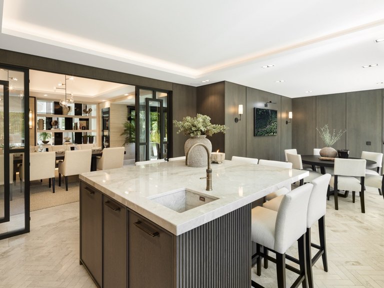 Villa for Sale in Nueva Andalucia, Marbella, Malaga 22