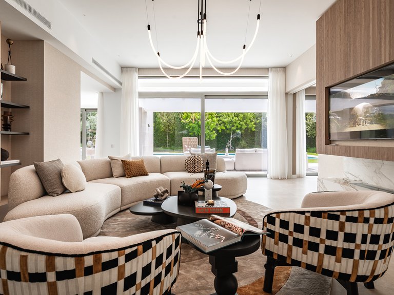 Villa for Sale in Estepona East, Estepona, Malaga 9