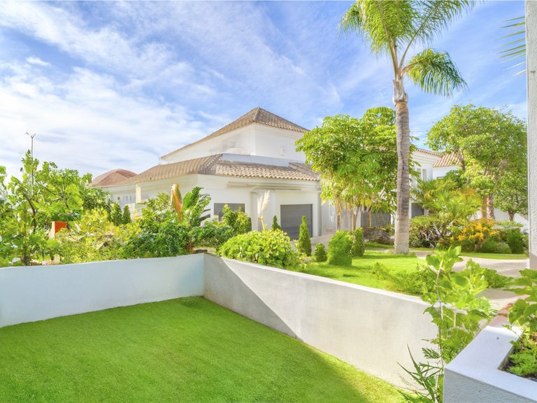 Villa for Sale in Marbella, Malaga 22