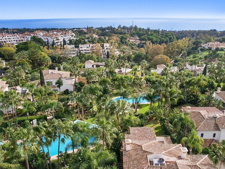 Villa for Sale in Marbella, Malaga 8
