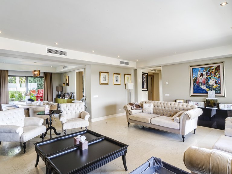 Villa for Sale in Marbella, Malaga 28