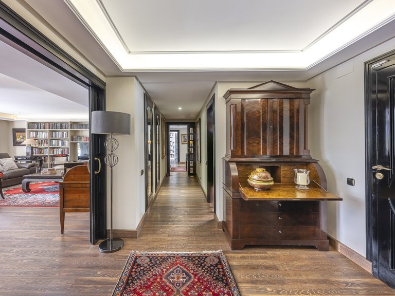 Apartment for Sale in Marbella, Malaga 2