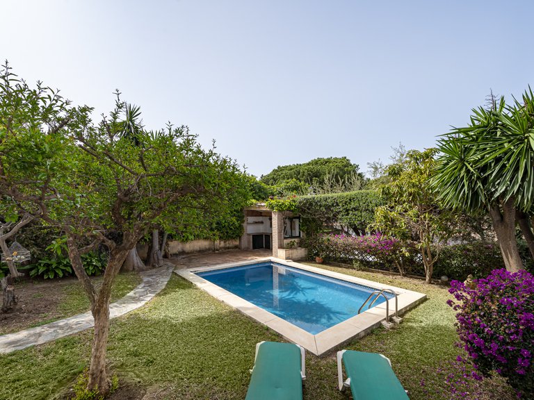Villa for Sale in Marbella Golden Mile, Marbella, Malaga 23