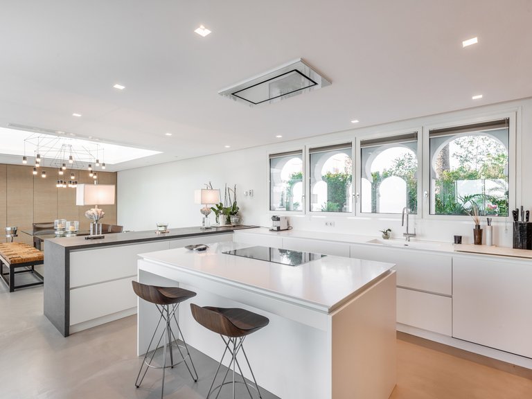 Penthouse for Sale in Marbella Golden Mile, Marbella, Malaga 11