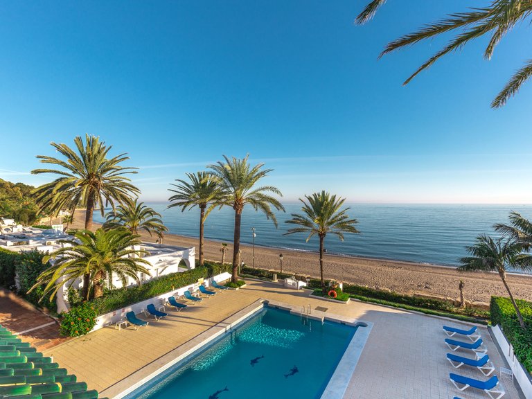 Penthouse for Sale in Marbella Golden Mile, Marbella, Malaga 16