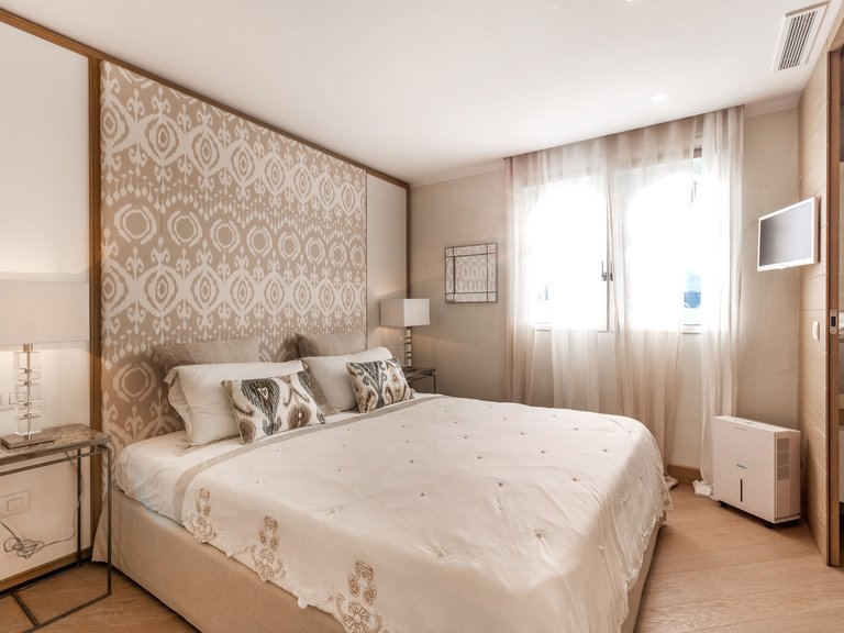 Penthouse for Sale in Marbella Golden Mile, Marbella, Malaga 26