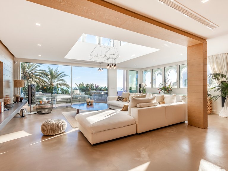 Penthouse for Sale in Marbella Golden Mile, Marbella, Malaga 2