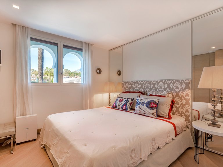 Penthouse for Sale in Marbella Golden Mile, Marbella, Malaga 23