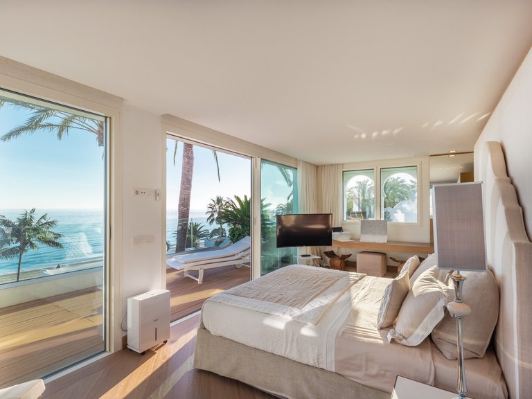Penthouse for Sale in Marbella Golden Mile, Marbella, Malaga 17