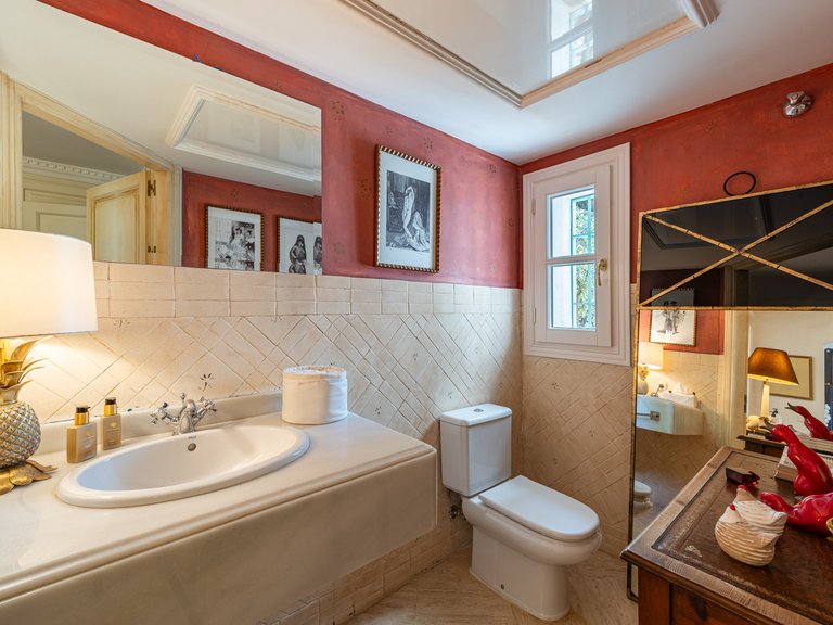 Villa for Sale in Marbella Club Golf Resort, Benahavis, Malaga 25