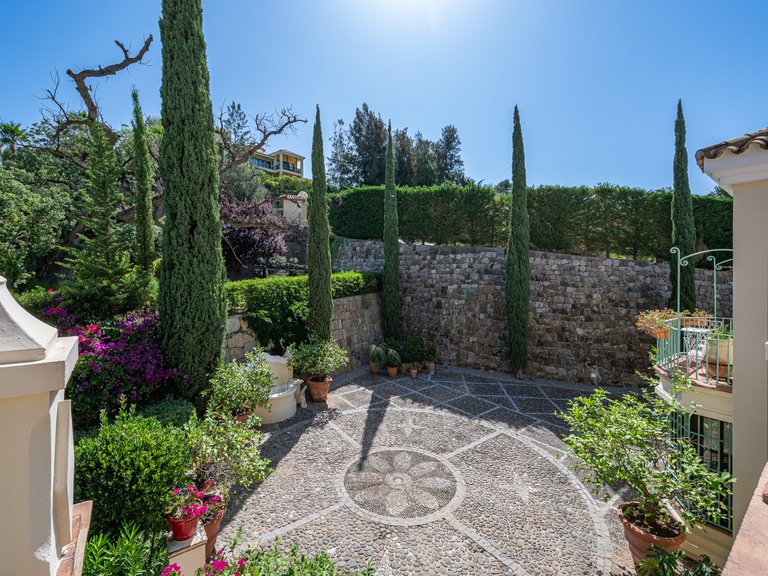 Villa for Sale in Marbella Club Golf Resort, Benahavis, Malaga 43