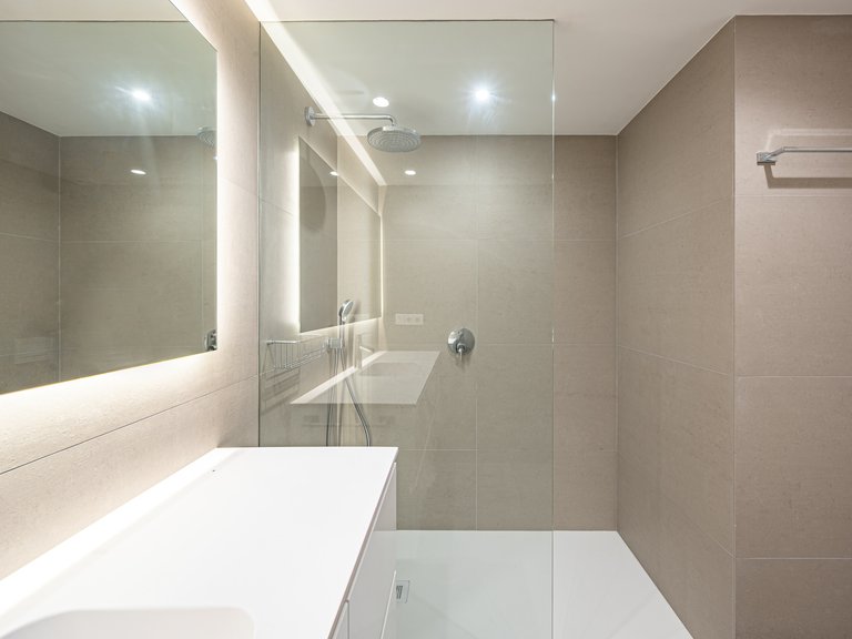 Town House for Sale in Marbella Golden Mile, Marbella, Malaga 28