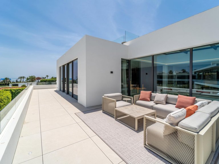 Villa for Sale in Marbella Golden Mile, Marbella, Malaga 26