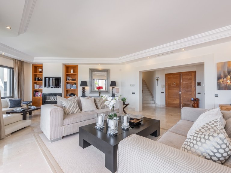 Villa for Sale in Los Arqueros, Benahavis, Malaga 37