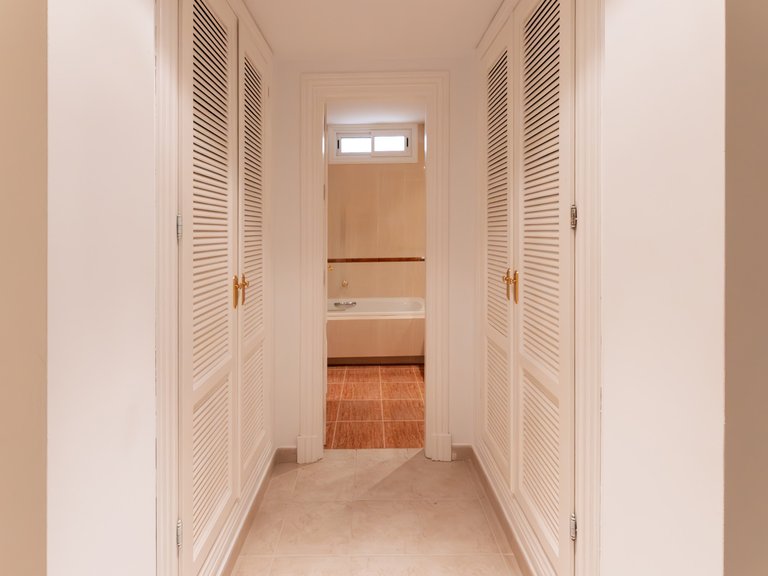 Villa for Sale in Benahavis, Malaga 38