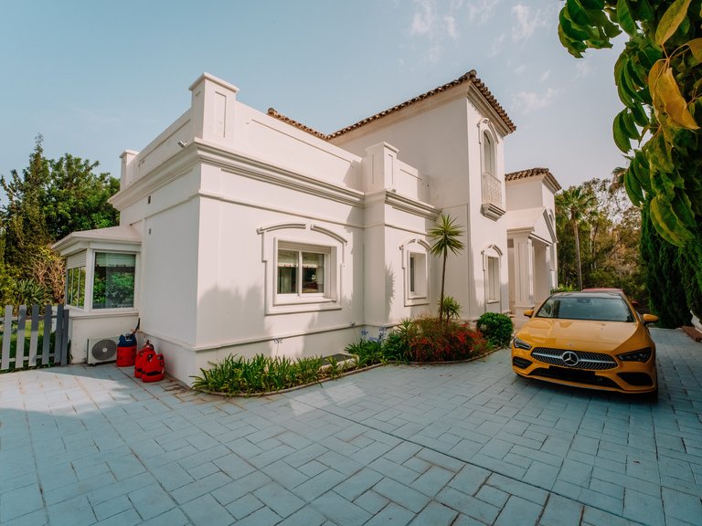 Villa for Sale in Benahavis, Malaga 36