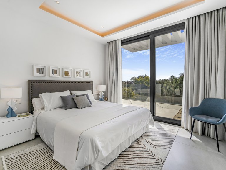 Villa for Sale in Marbella Golden Mile, Marbella, Malaga 23