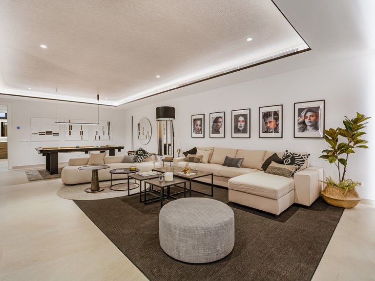 Villa for Sale in Marbella Golden Mile, Marbella, Malaga 6