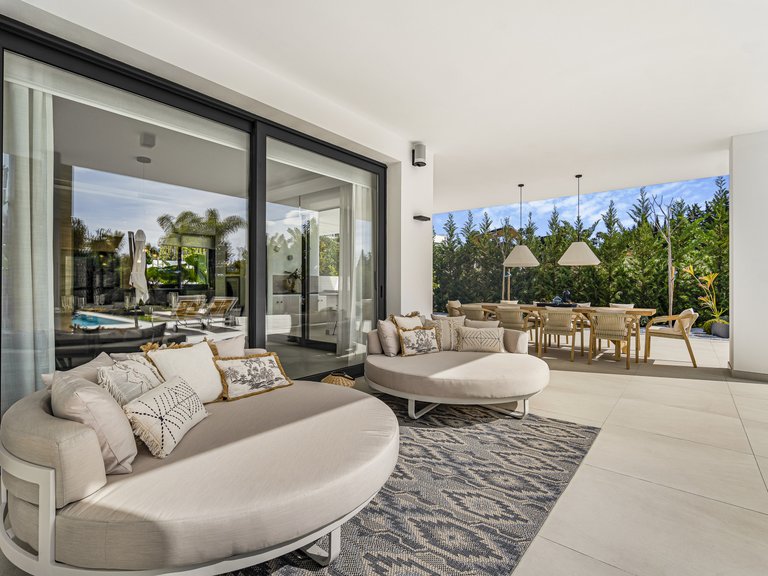 Villa for Sale in Marbella Golden Mile, Marbella, Malaga 27