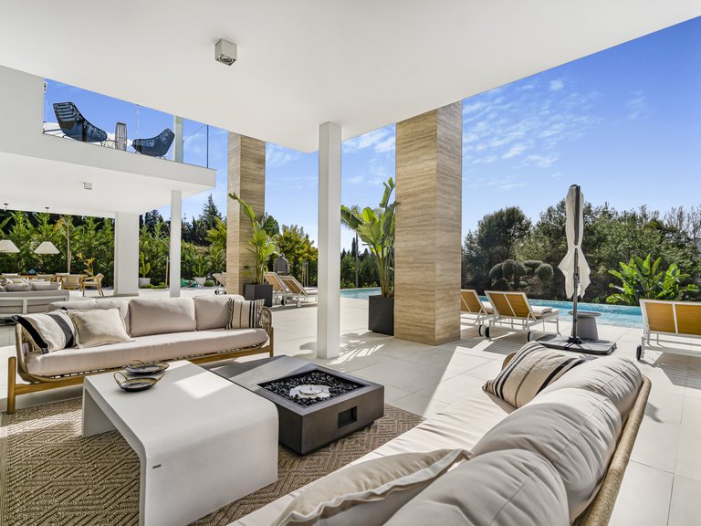 Villa for Sale in Marbella Golden Mile, Marbella, Malaga 31
