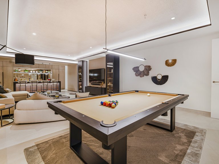 Villa for Sale in Marbella Golden Mile, Marbella, Malaga 15