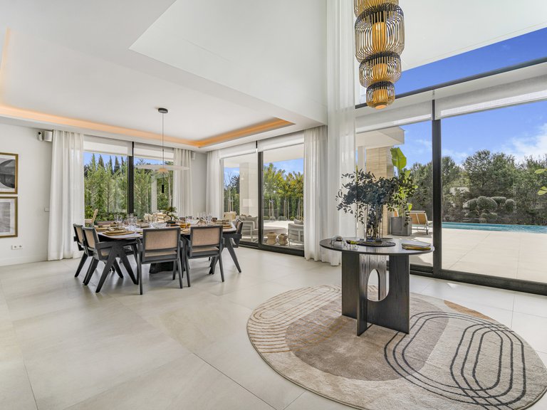 Villa for Sale in Marbella Golden Mile, Marbella, Malaga 12