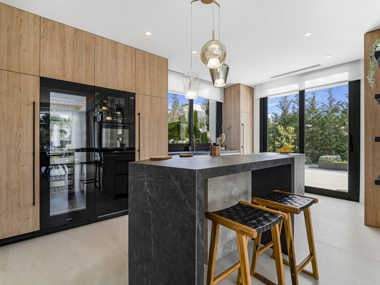 Villa for Sale in Marbella Golden Mile, Marbella, Malaga 22