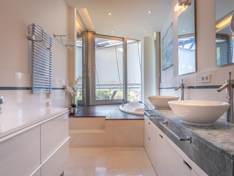 Town House for Sale in Marbella Golden Mile, Marbella, Malaga 16