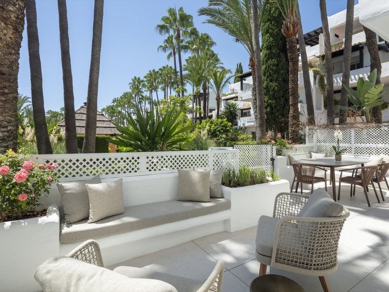 Apartment for Sale in Marbella Golden Mile, Marbella, Malaga 5