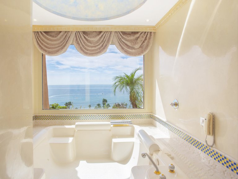 Penthouse for Sale in Estepona East, Estepona, Malaga 10