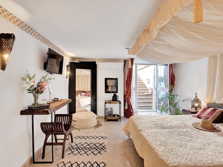 Villa for Sale in Marbella, Malaga 15
