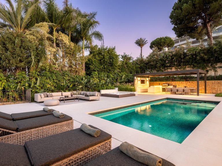 Villa for Sale in Nueva Andalucia, Marbella, Malaga 12