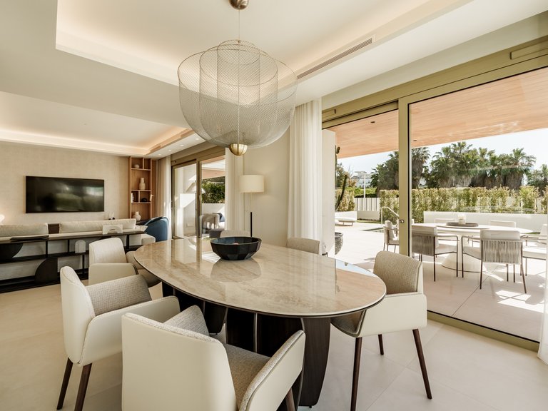 Town House for Sale in Marbella Golden Mile, Marbella, Malaga 27