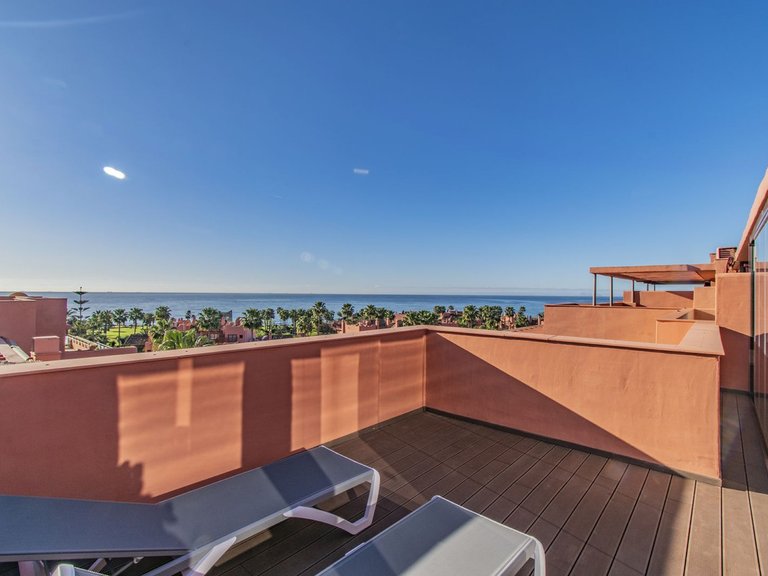 Penthouse for Sale in Estepona East, Estepona, Malaga 1