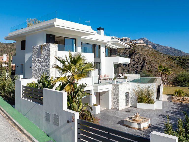 Villa for Sale in Benahavis, Malaga 6