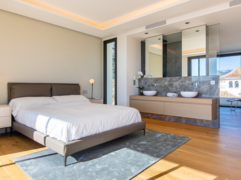 Villa for Sale in Benahavis, Malaga 23