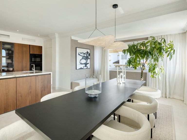 Penthouse for Sale in Marbella Golden Mile, Marbella, Malaga 8