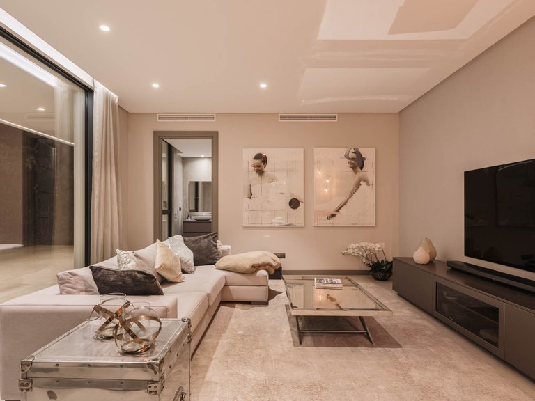 Villa for Sale in Benahavis, Malaga 33