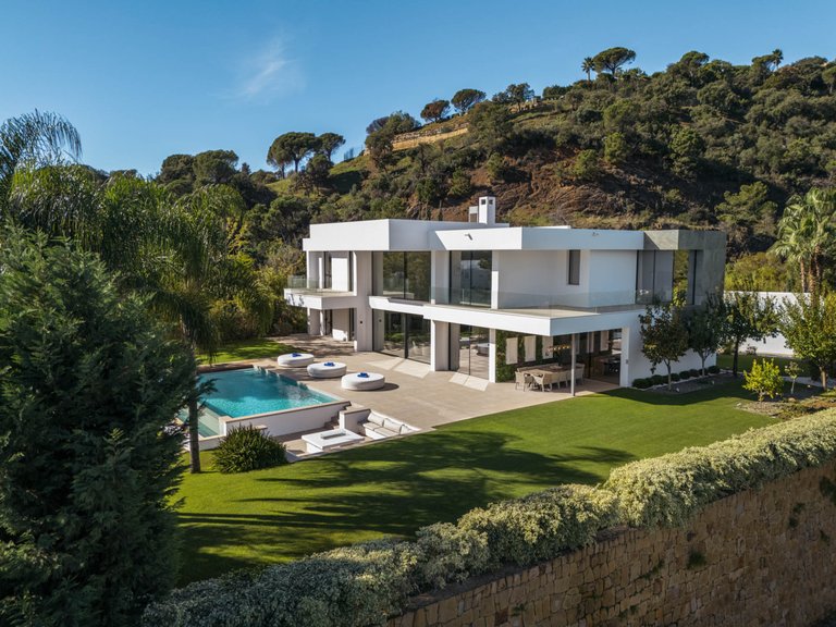 Villa for Sale in Benahavis, Malaga 2