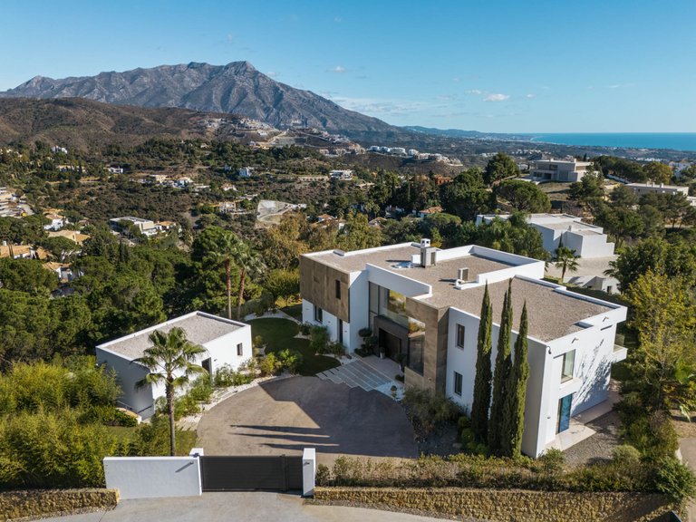 Villa for Sale in Benahavis, Malaga 3