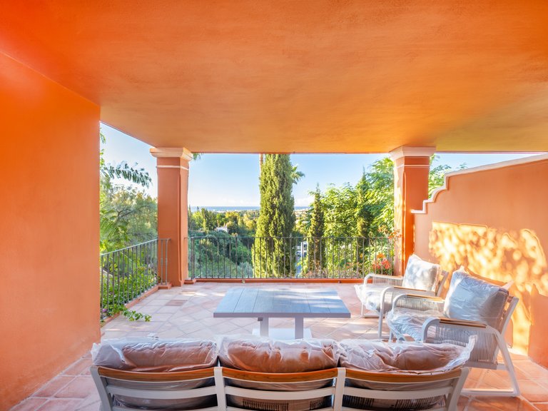 Apartment for Sale in Benahavis, Malaga 1