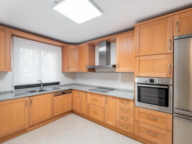 Apartment for Sale in Benahavis, Malaga 11