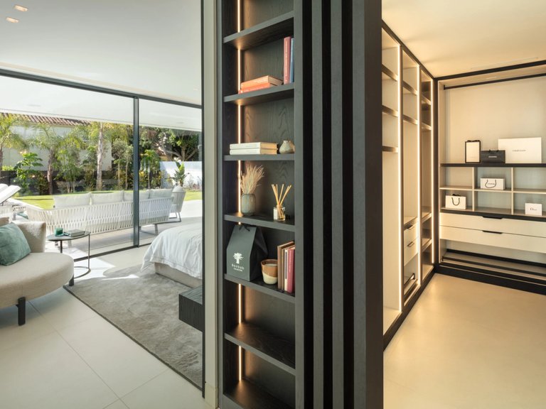 Villa for Sale in Nueva Andalucia, Marbella, Malaga 20