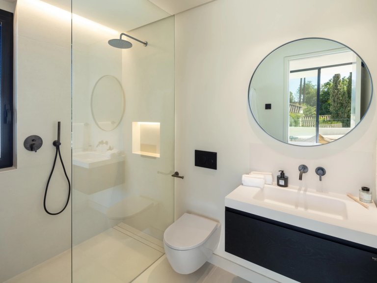 Villa for Sale in Nueva Andalucia, Marbella, Malaga 33