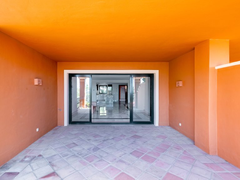 Apartment for Sale in Benahavis, Malaga 9