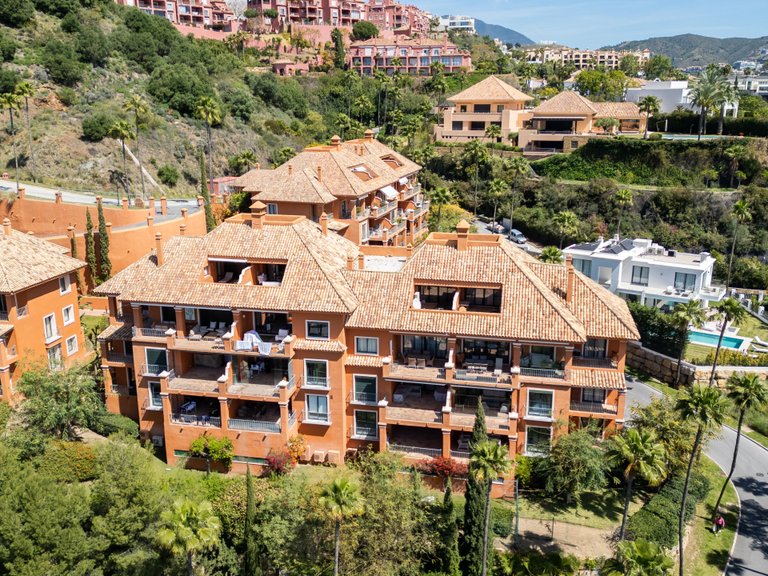 Apartment for Sale in Benahavis, Malaga 1