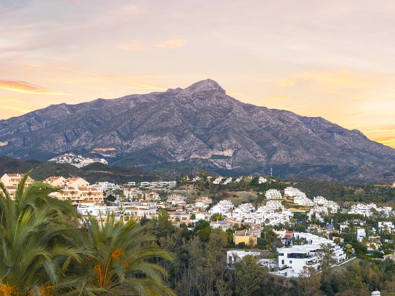 Penthouse for Sale in Nueva Andalucia, Marbella, Malaga 38