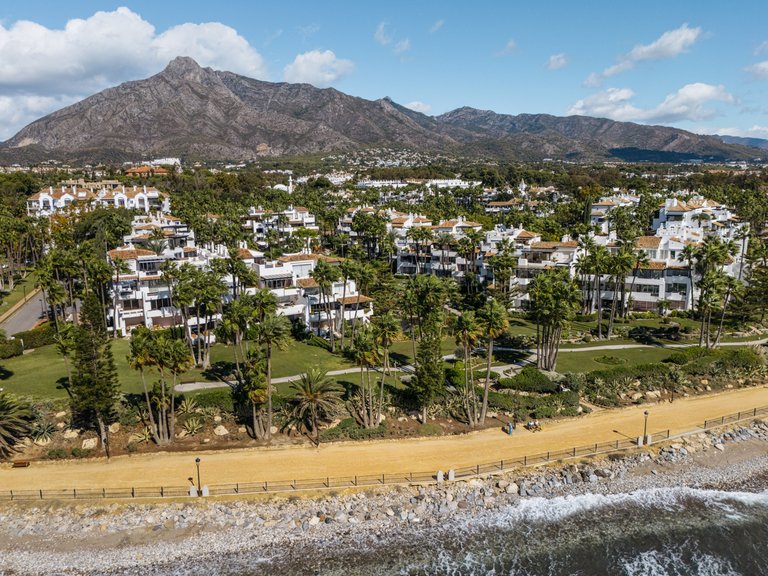 Apartment for Sale in Marbella Golden Mile, Marbella, Malaga 17